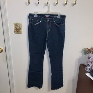 Modern bootcut Levi’s